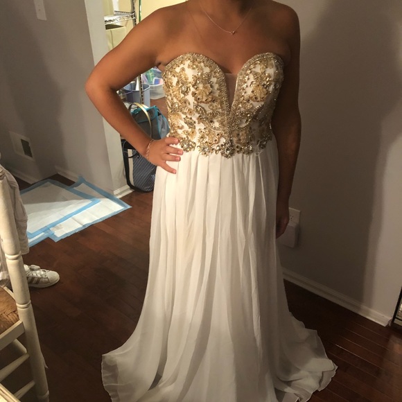 beautiful gold prom dresses